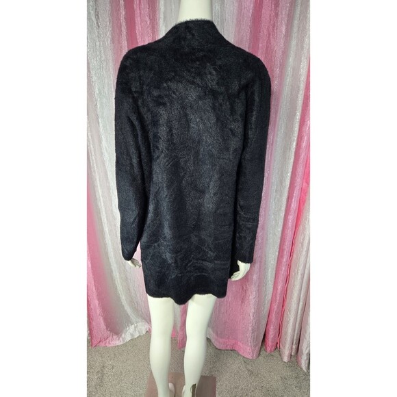LOVE TOKEN Black Faux Fur Cozy Open Front Cardigan Size Large - Picture 9 of 12